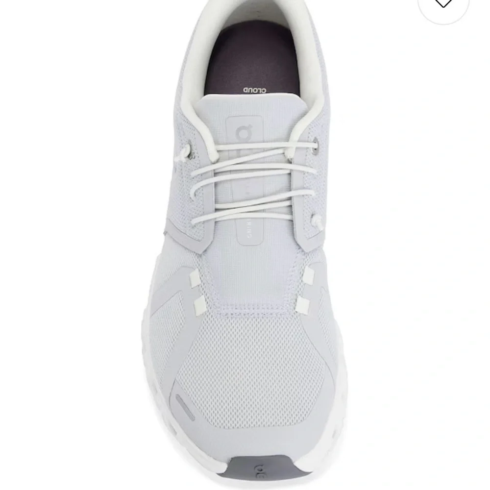 On -Cloud 6 Sneaker in Glacier & White - Picture 2 of 2